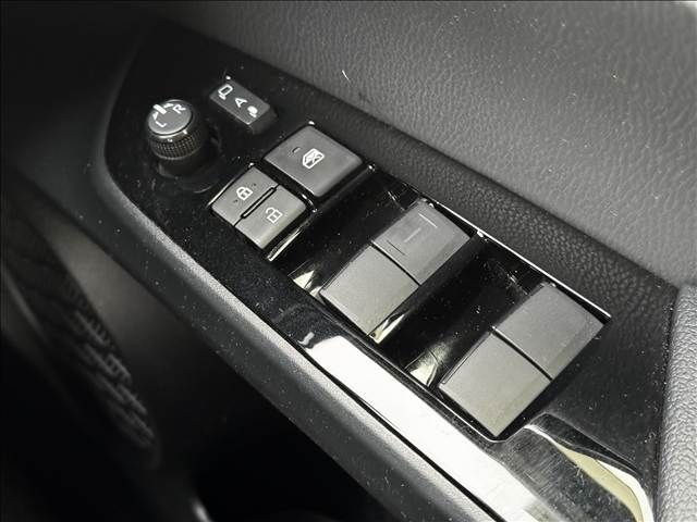 TOYOTA PRIUS 2021 Image 31