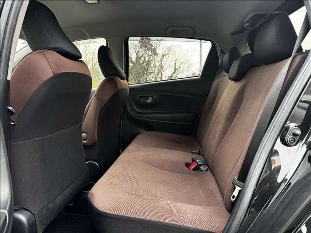 TOYOTA VITZ HYBRID 2017 Image 31