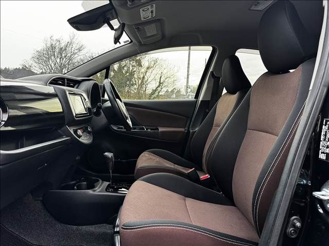 TOYOTA VITZ HYBRID 2017 Image 31