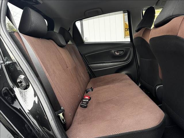 TOYOTA VITZ HYBRID 2017 Image 31