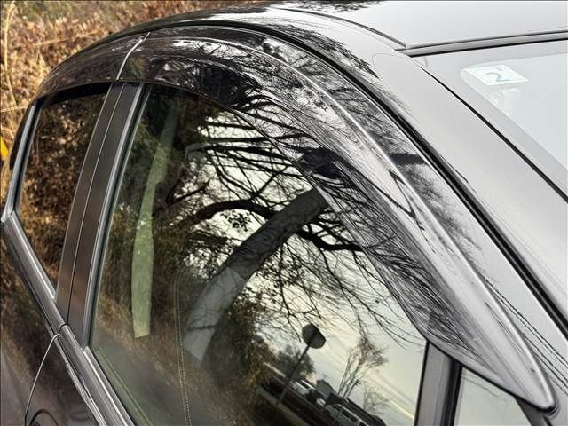 TOYOTA VITZ HYBRID 2017 Image 31