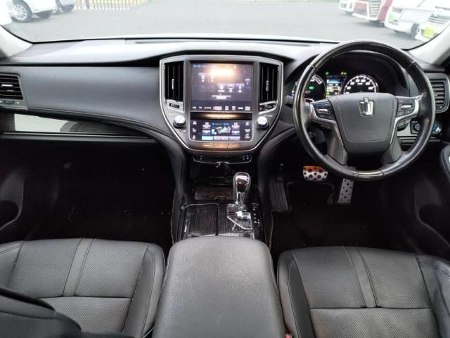 TOYOTA CROWN SEDAN HYBRID 2018 Image 31