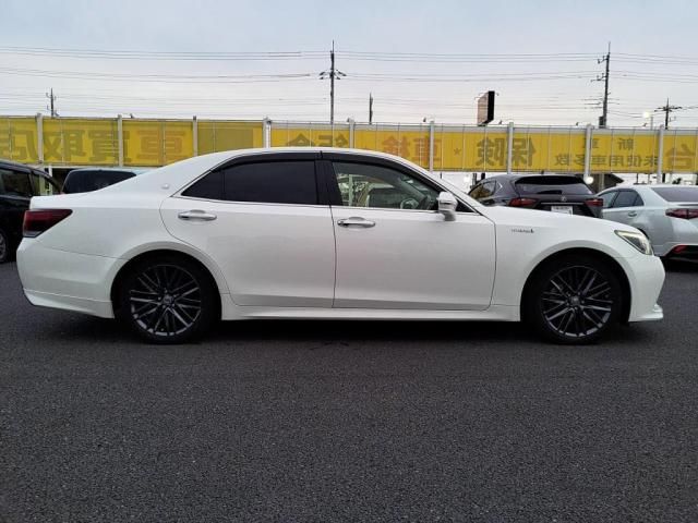 TOYOTA CROWN SEDAN HYBRID 2018 Image 31