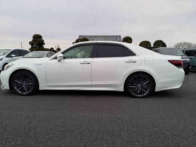 TOYOTA CROWN SEDAN HYBRID 2018 Image 31