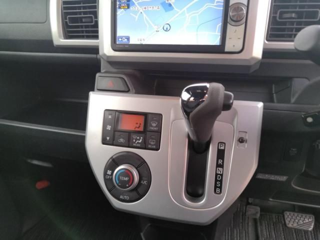 TOYOTA PIXIS MEGA 2016 Image 31