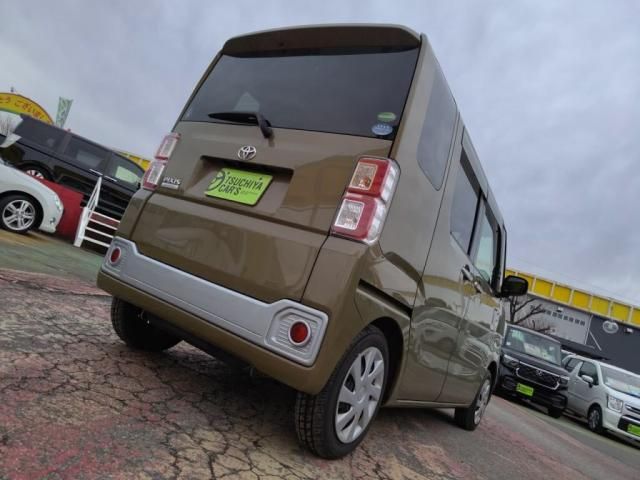 TOYOTA PIXIS MEGA 2016 Image 31