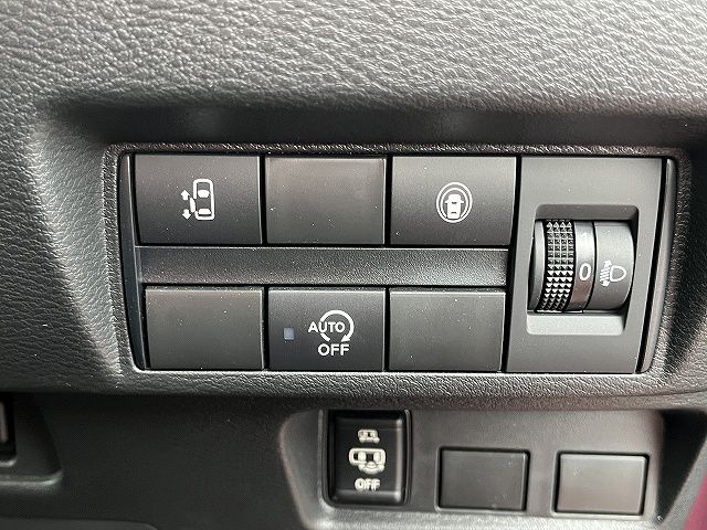 NISSAN ROOX 2023 Image 31