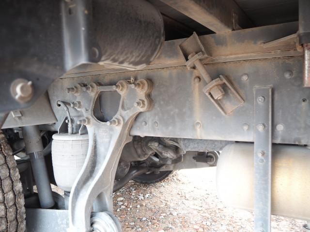 NISSAN DIESEL QUON 2014 Image 31