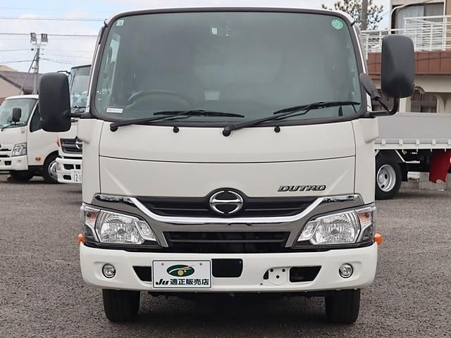 HINO DUTRO 2017 Image 31