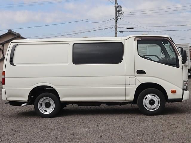 HINO DUTRO 2017 Image 31