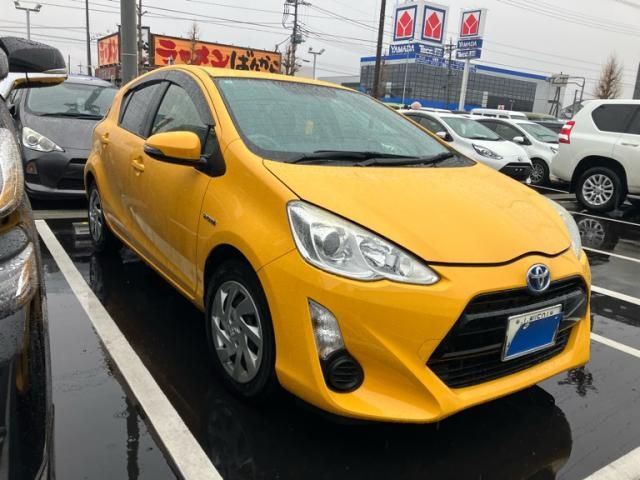 TOYOTA AQUA 2015 Image 31