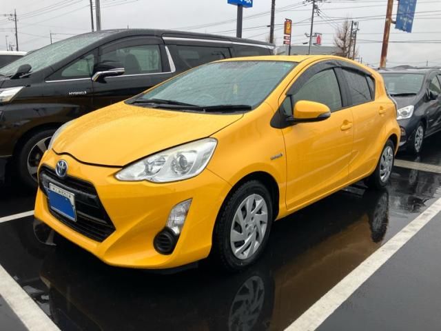 TOYOTA AQUA 2015 Image 31