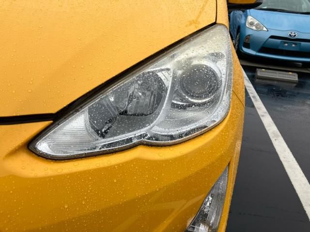 TOYOTA AQUA 2015 Image 31