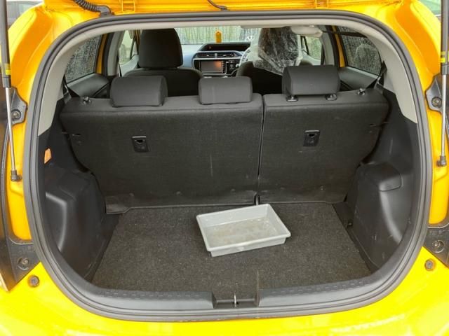 TOYOTA AQUA 2015 Image 31