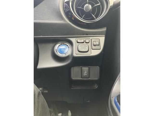 TOYOTA AQUA 2015 Image 31