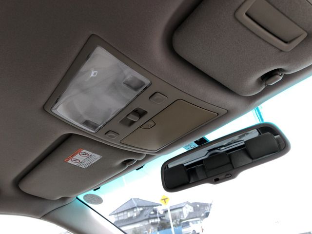 TOYOTA CROWN ESTATE 2002 Image 31