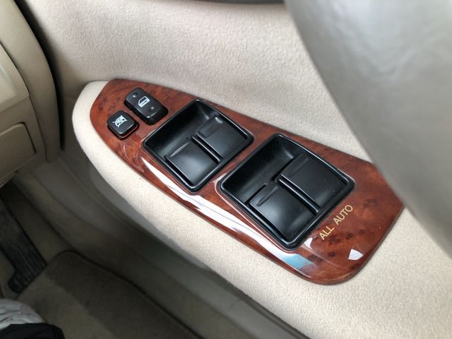 TOYOTA CROWN ESTATE 2002 Image 31