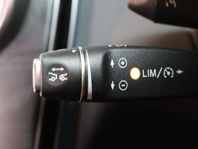 MERCEDES BENZ C CLAS 2016 Image 31