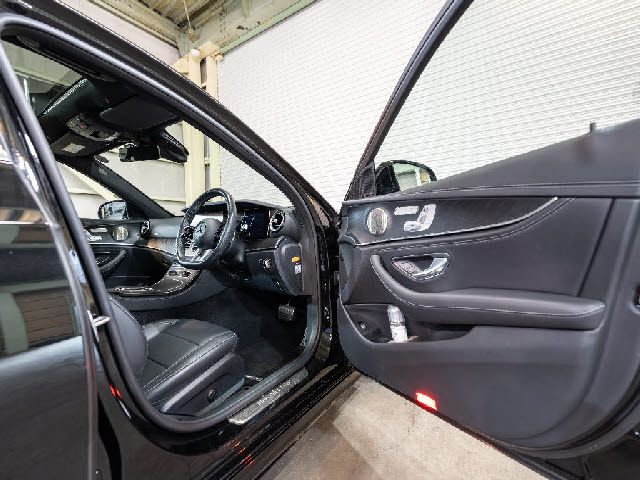 MERCEDES BENZ E CLAS 2022 Image 31