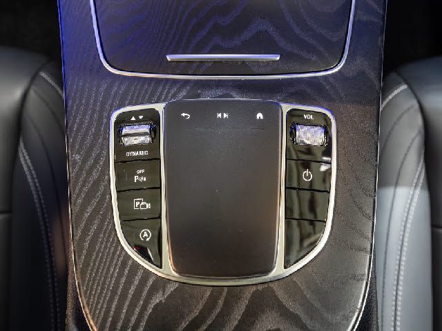 MERCEDES BENZ E CLAS 2022 Image 31