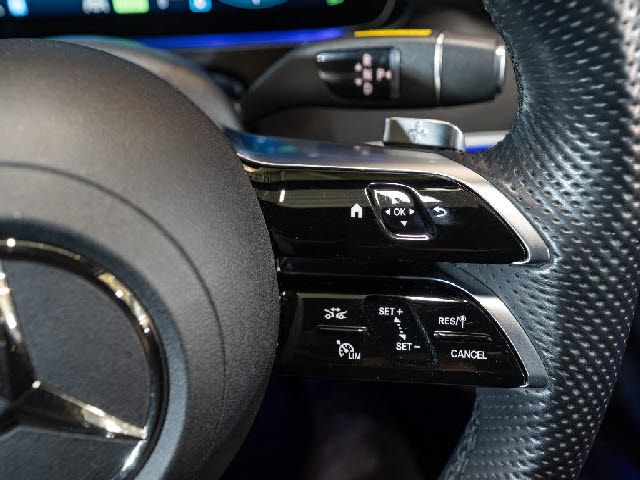 MERCEDES BENZ E CLAS 2022 Image 31