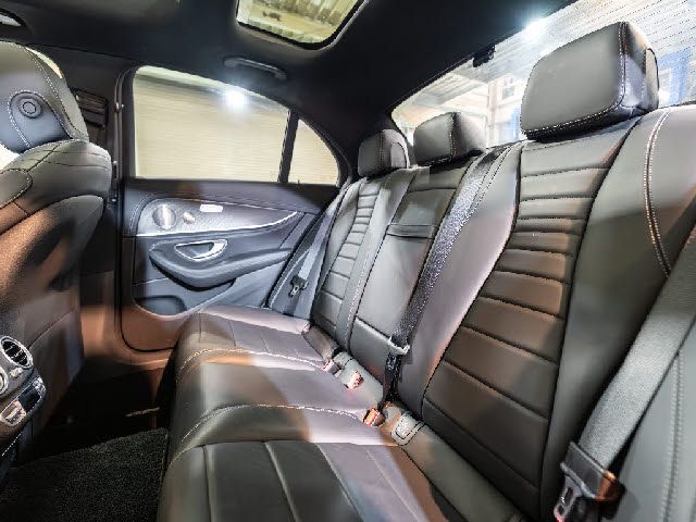 MERCEDES BENZ E CLAS 2022 Image 31