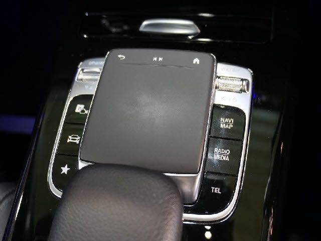 MERCEDES BENZ A CLAS 2021 Image 31