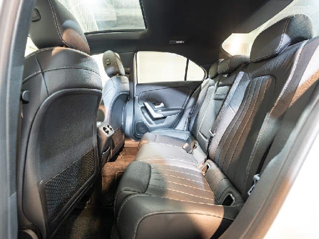 MERCEDES BENZ A CLAS 2021 Image 31