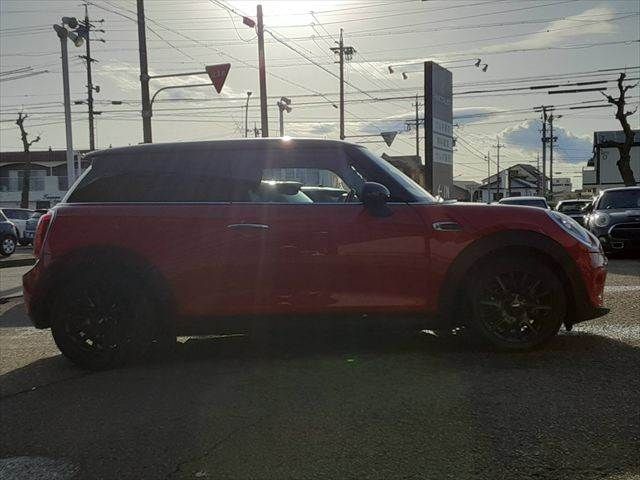 BMW MINI COOPER D 2019 Image 31