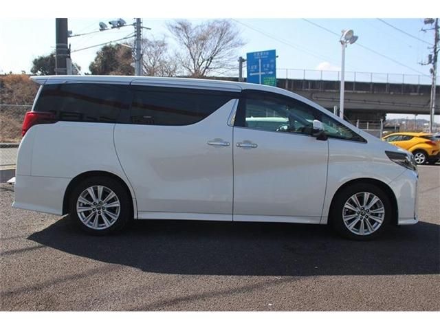 TOYOTA ALPHARD 2018 Image 31