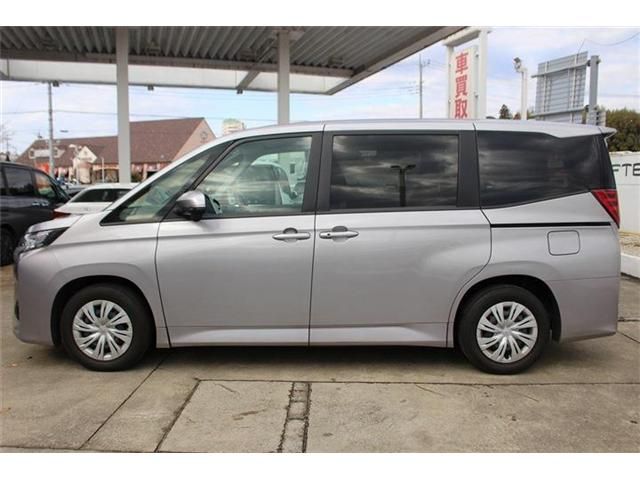 TOYOTA NOAH 2023 Image 31