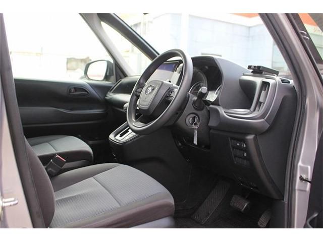 TOYOTA NOAH 2023 Image 31