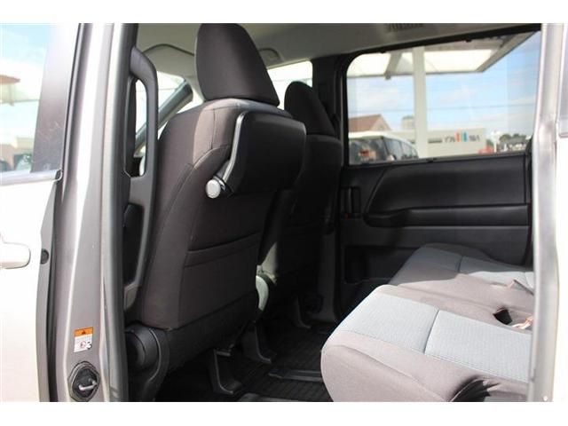 TOYOTA NOAH 2023 Image 31