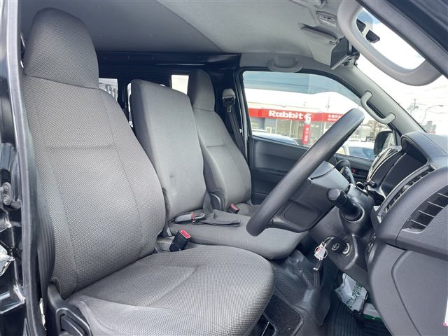 TOYOTA HIACE VAN 4WD 2015 Image 31