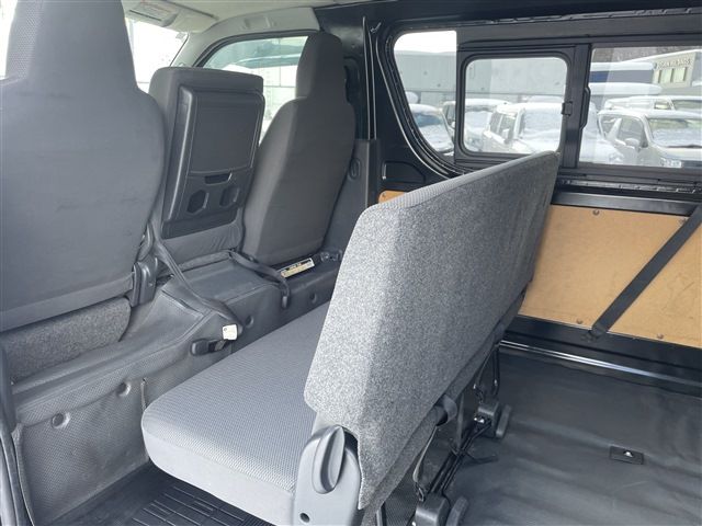 TOYOTA HIACE VAN 4WD 2015 Image 31