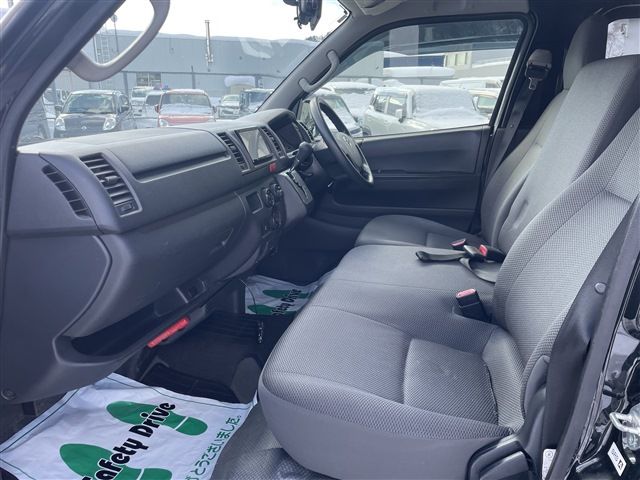 TOYOTA HIACE VAN 4WD 2015 Image 31