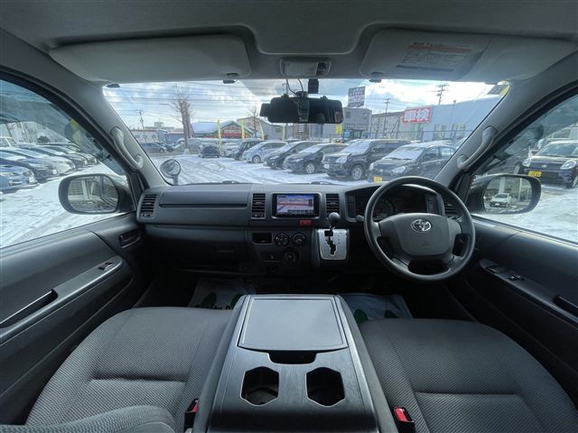 TOYOTA HIACE VAN 4WD 2015 Image 31