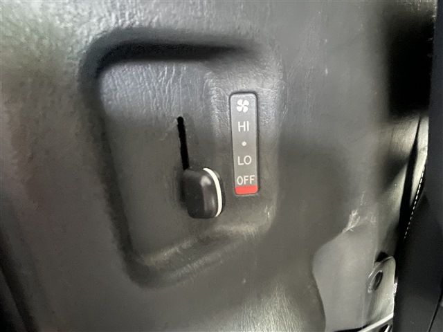 TOYOTA HIACE VAN 4WD 2015 Image 31