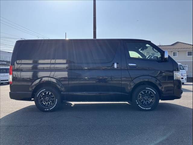 TOYOTA HIACE VAN 2WD 2021 Image 31