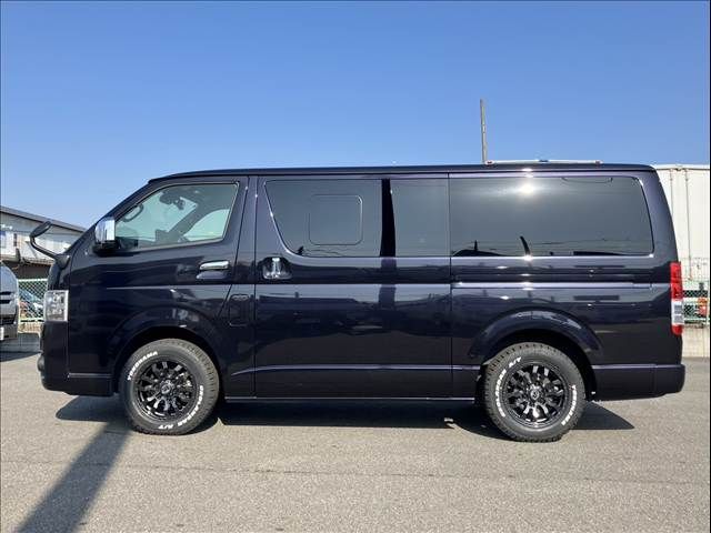 TOYOTA HIACE VAN 2WD 2021 Image 31