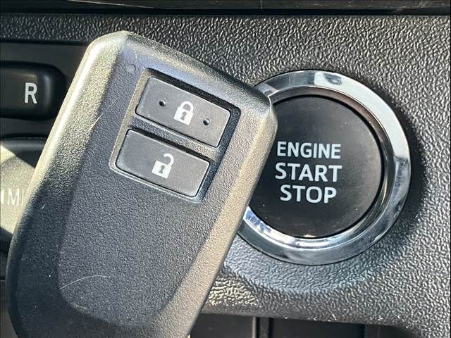 TOYOTA HIACE VAN 2WD 2021 Image 31