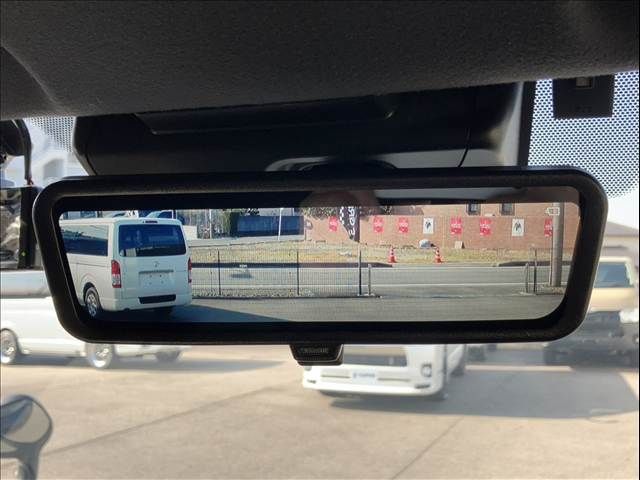 TOYOTA HIACE VAN 2WD 2021 Image 31