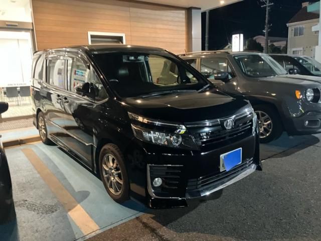 TOYOTA VOXY 2015 Image 31