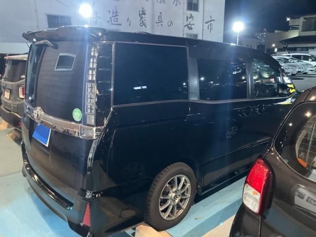 TOYOTA VOXY 2015 Image 31