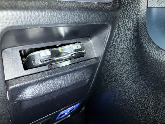 TOYOTA VOXY 2015 Image 31