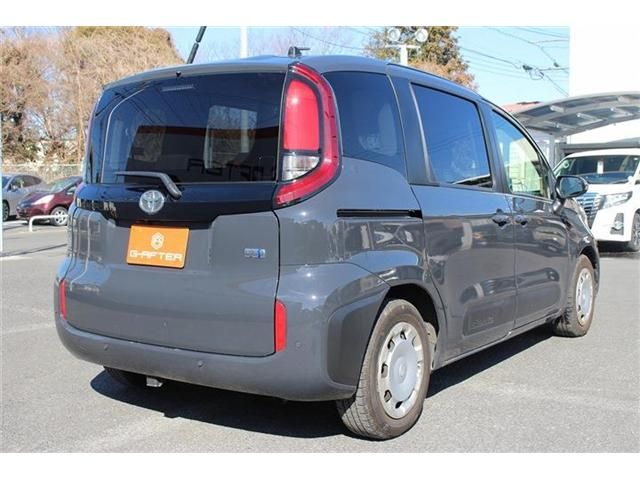 TOYOTA SIENTA HYBRID 2023 Image 31