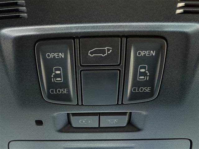 TOYOTA ALPHARD HYBRID 4WD 2017 Image 31