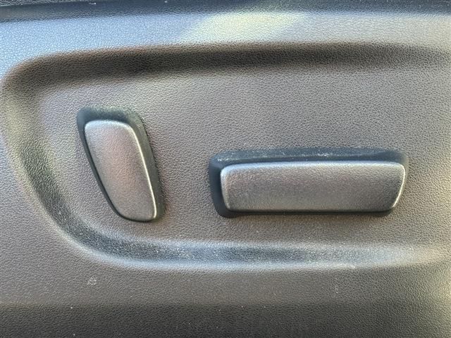 TOYOTA ALPHARD HYBRID 4WD 2017 Image 31