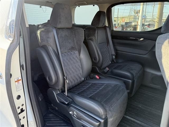 TOYOTA ALPHARD HYBRID 4WD 2017 Image 31