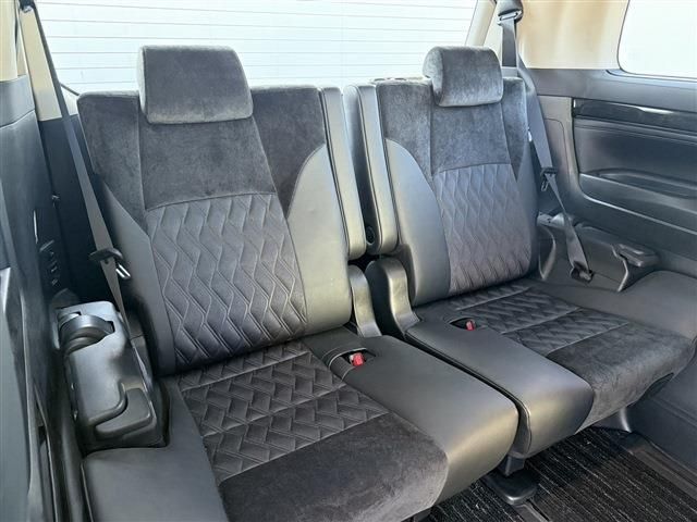 TOYOTA ALPHARD HYBRID 4WD 2017 Image 31